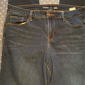 Women’s Old Navy Blue Straight Leg Jeans with Classic Stitching